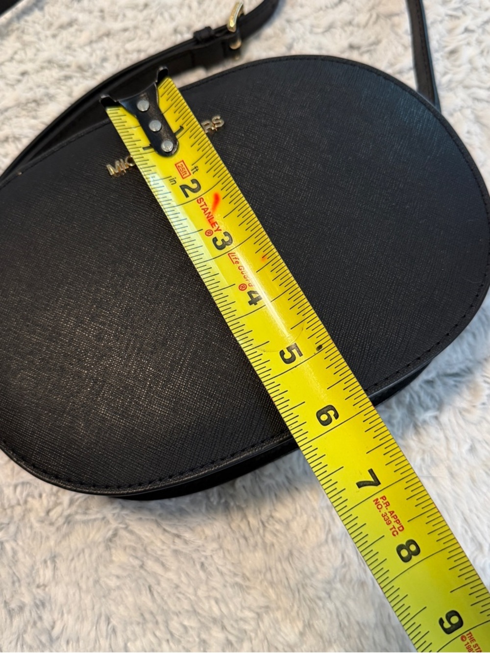 Michael Kors Black Saffiano Oval Crossbody with Gold Hardware - Picture 3 of 8